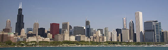 CHICAGO SKYLINE, SEARS TOWER ON SHORE OF LAKE MICHIGAN